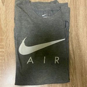 Grey Nike Air T-Shirt Gently Used